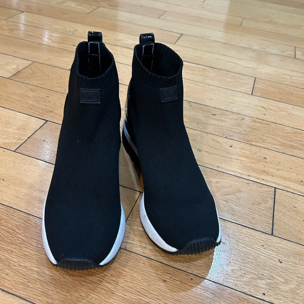 Michael Kors boots, size 7 - Picture 3 of 12